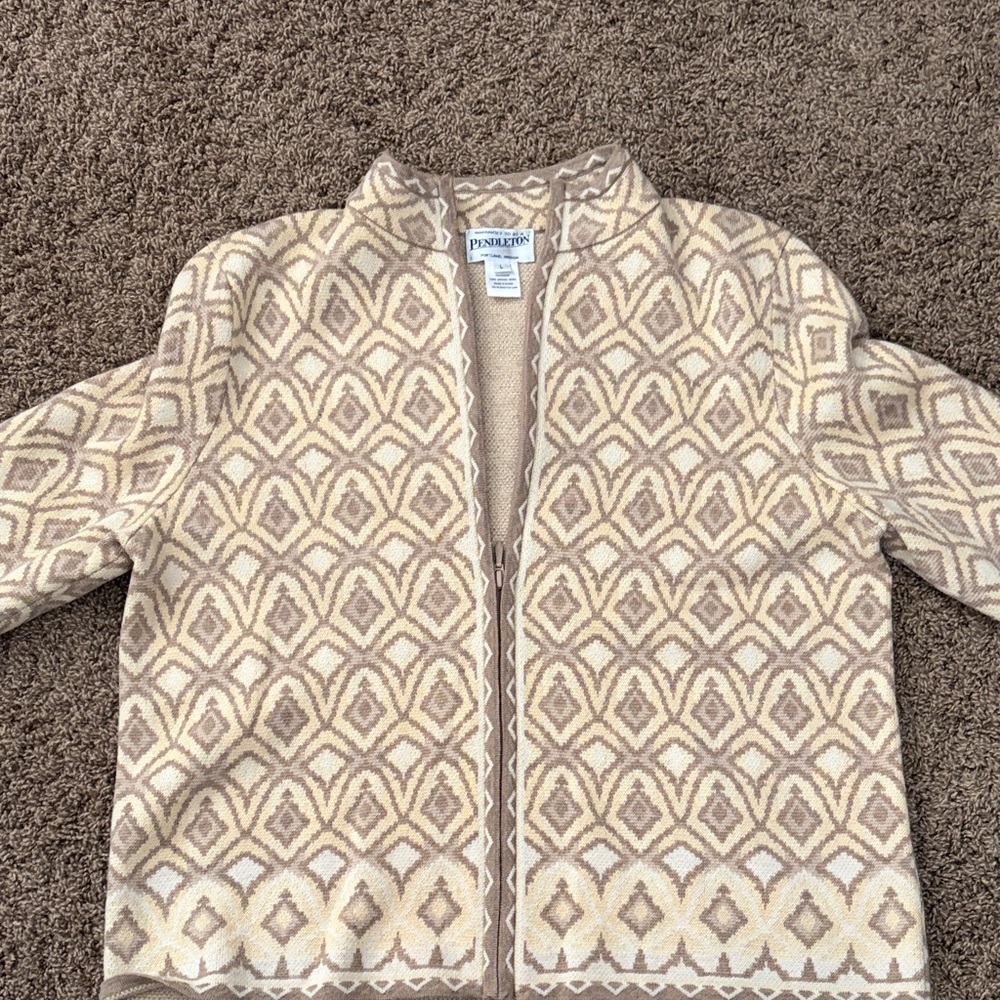 Pendleton Tan and Cream Geometric Cardigan
